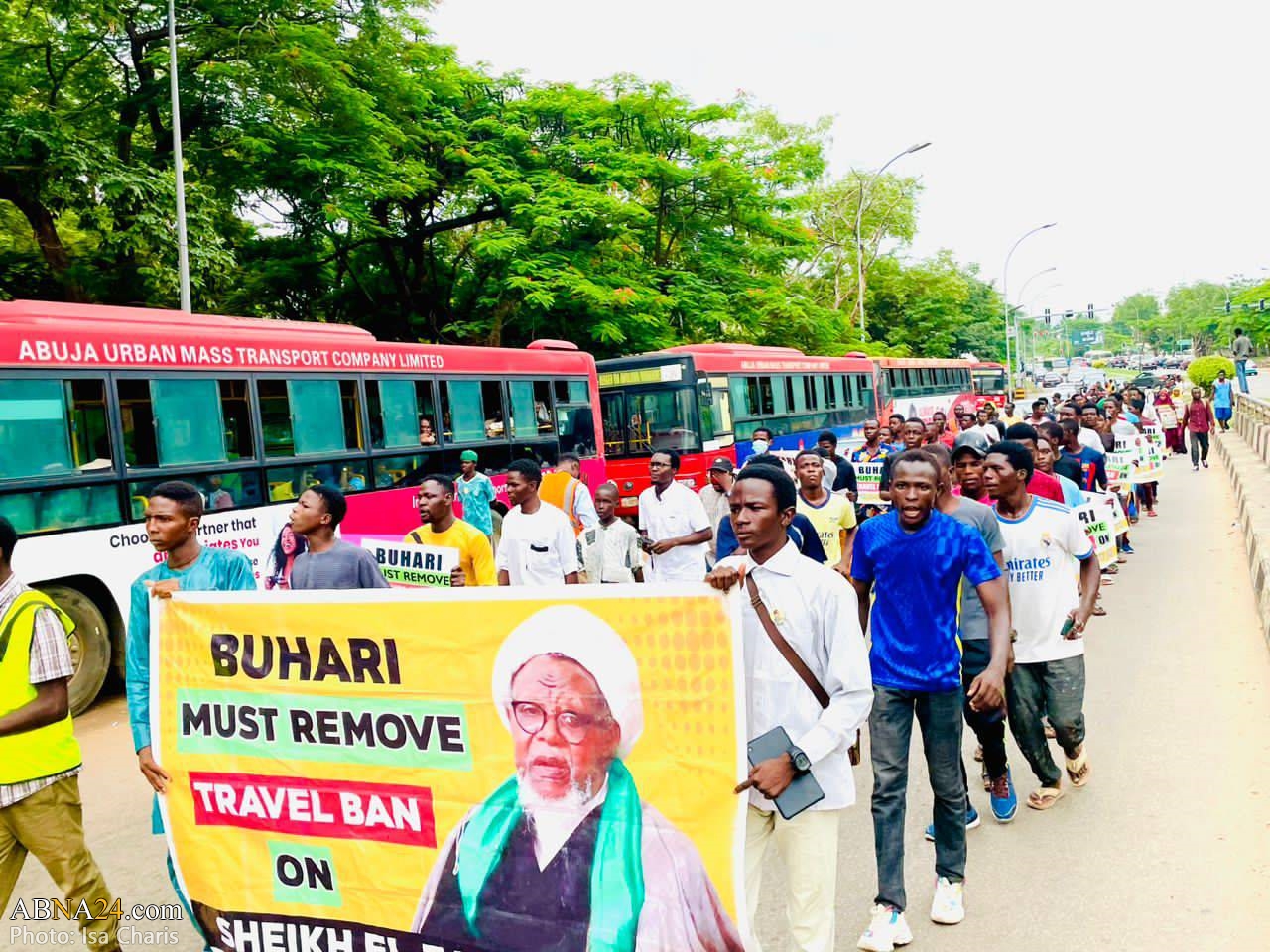 تظاهرات سلمية للشيعة المسلمين في ابوجا يطالبون إطلاق جواز الشيخ الزكزكي+(صور)