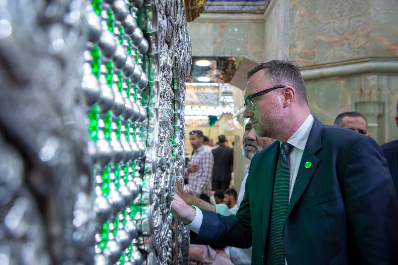 UN delegation visits Holy Shrine of Imam Hussain UN delegation visits Holy Shrine of Imam Hussain