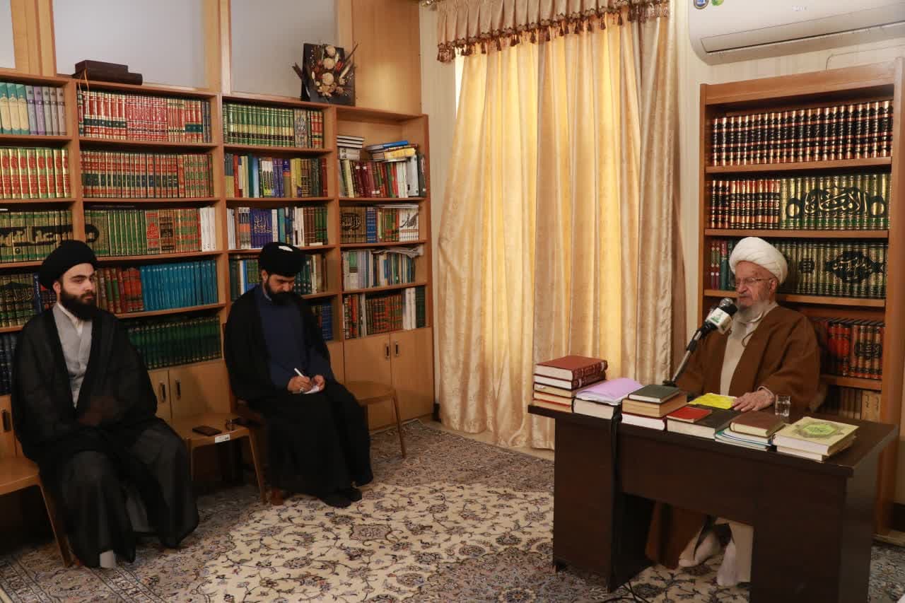 آیت الله مکارم شیرازی: وجود شبکه‌های جهانی ولایت برای جهان اسلام یک ضرورت است