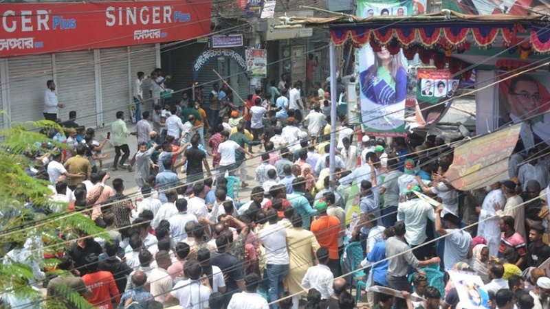 ঢাকার কেরানীগঞ্জের জনসমাবেশে হামলা, ধাওয়া পাল্টা ধাওয়া, নিপুনসহ আহত অনেকে