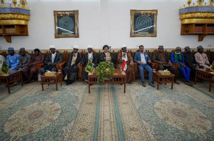 Over 100 African seminary students visit Imam Ali Holy Shrine