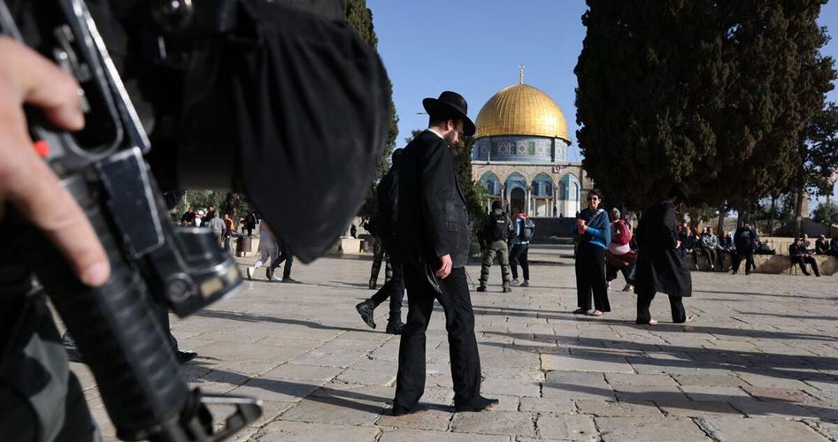 Over 280 extremist Jewish settlers defile Aqsa holy Mosque 