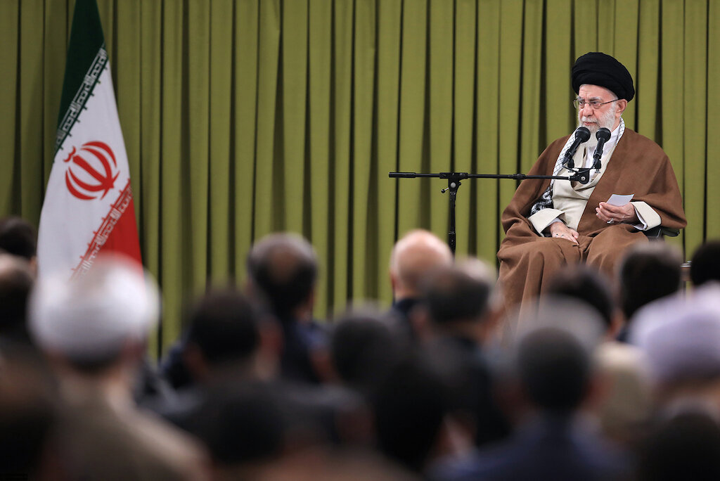 Video: Do not miss the opportunity to sit down and talk to people