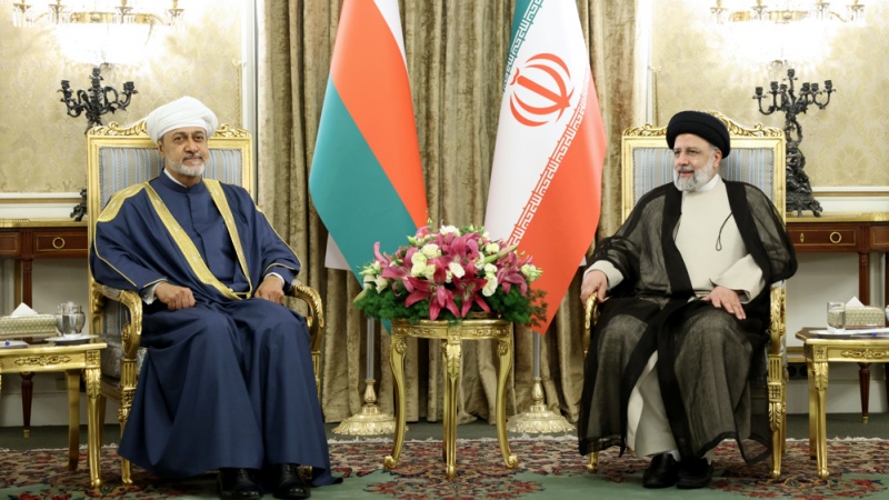  Pres. Raeisi: Iran, Oman share stance on regional cooperation, stability