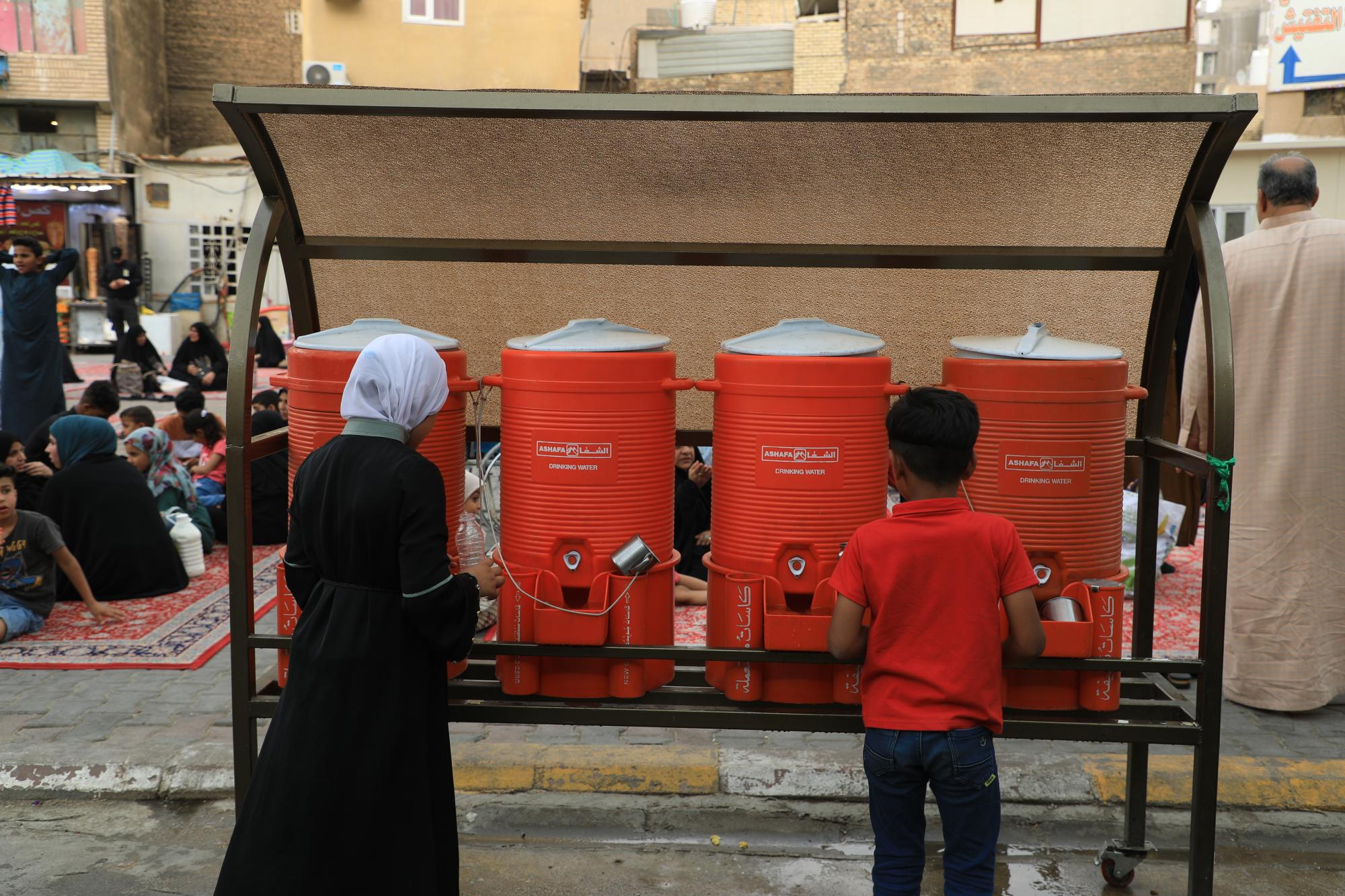 With advent of summer, Karbala holy shrines intensify its efforts to serve visitors (+Photos)