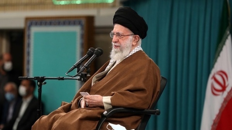 İslam İnkılabı Rehberi, öğretmenlere hitap etti