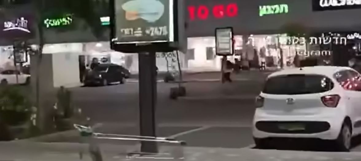 Video: Settlers flee after resistance rockets fired from Gaza Strip towards adjacent settlements