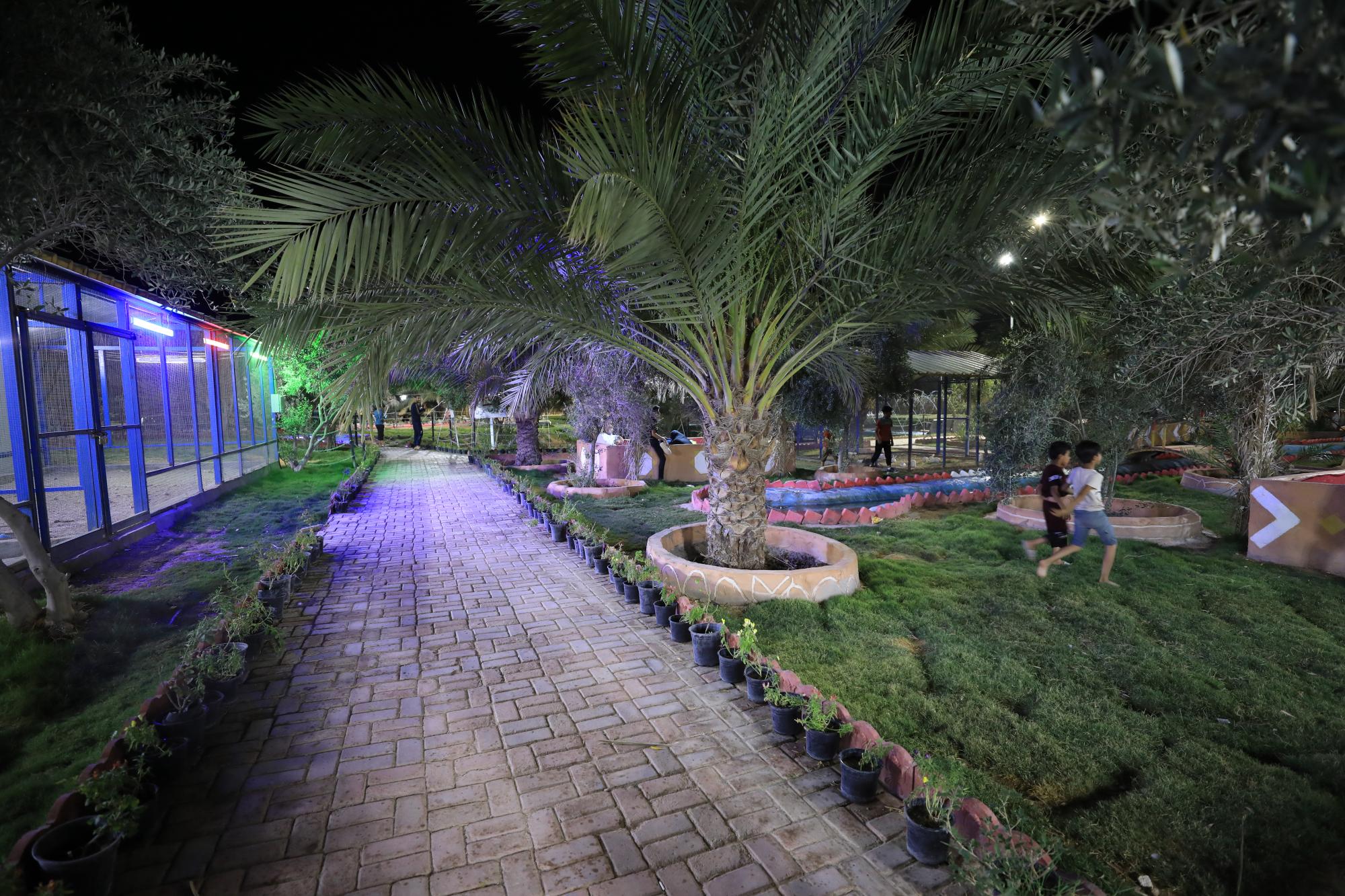 Karbala residents and visitors praise Green Belt project (+Photos)