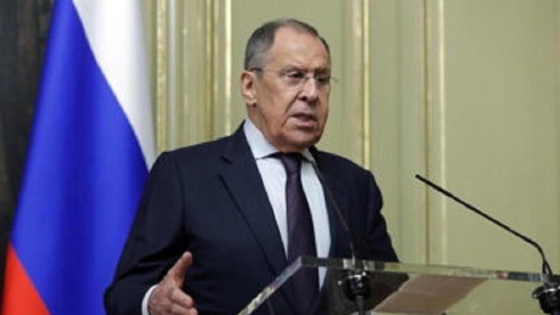 Menlu Rusia: Barat Peralat Ukraina
