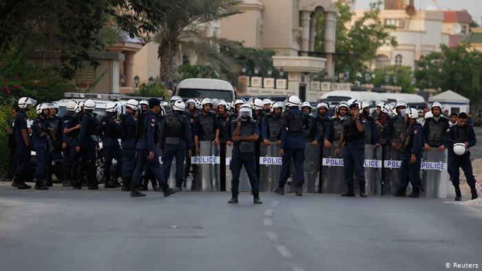 منظمة حقوقية تدين افعال السلطات التعسفية بحق الصحافيين في البحرين