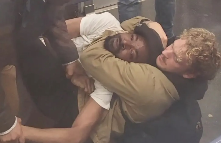 غریب آبادی: از بی‌توجهی دولت آمریکا به حقوق بشر وحشت زده‌ام