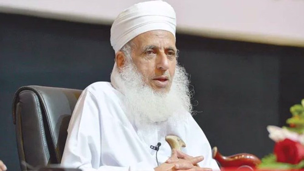  Oman's top cleric congratulates Palestinian resistance on enhancing defensive capability 