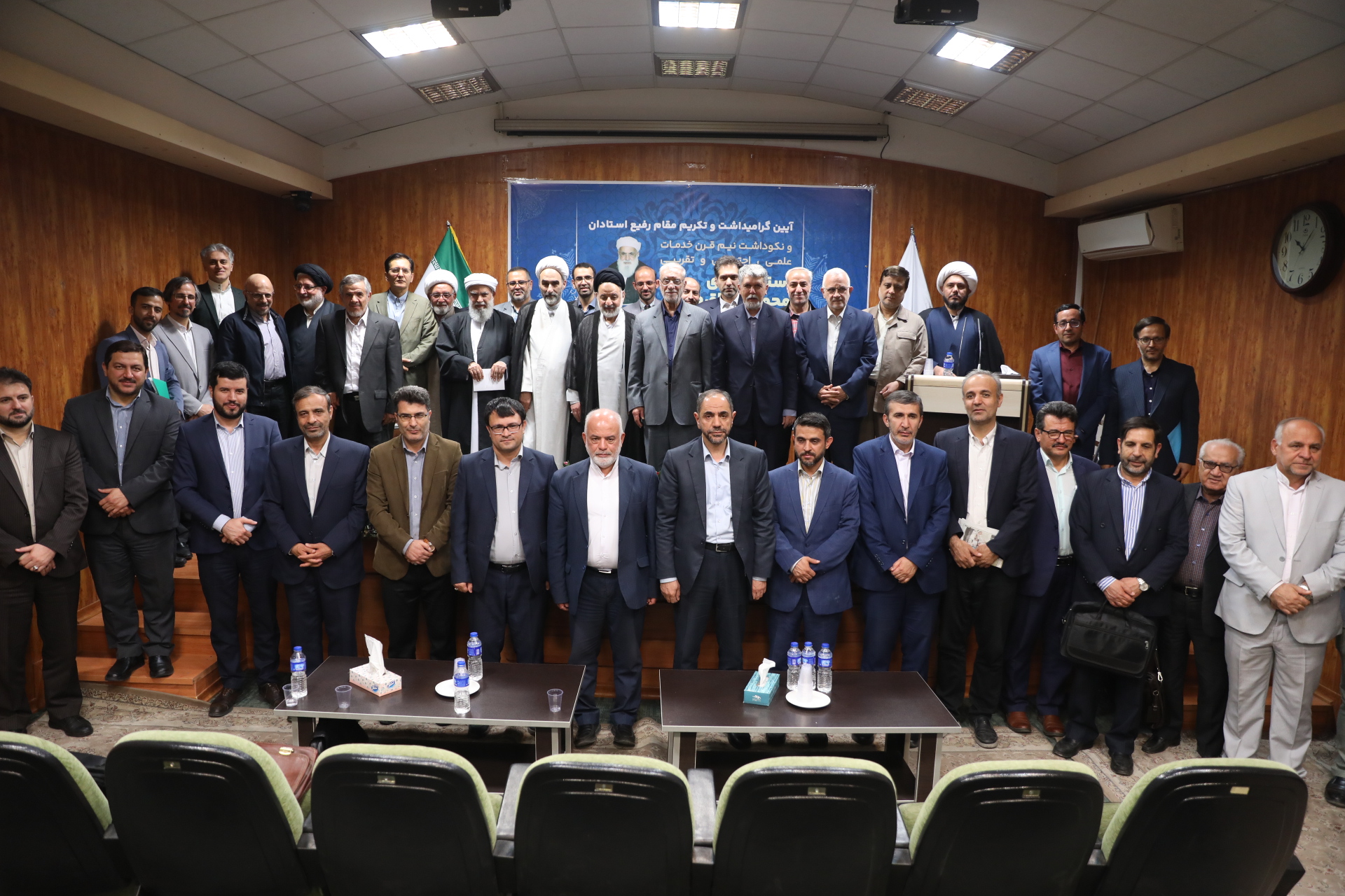 Iranian Islamic Center honoured interfaith activities of senior Sunni cleric Molavi Es’haq Madani in Teacher Day