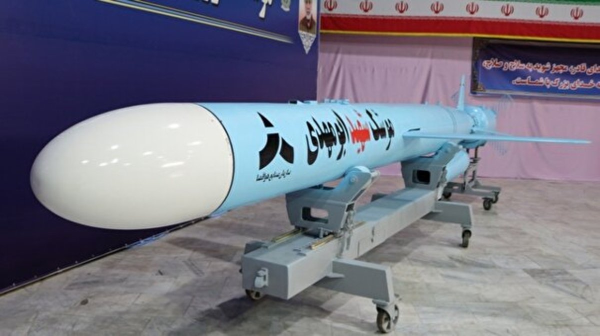  دریادار ایرانی: ناوشکن‌های نیروی دریایی ارتش به موشک‌ ابومهدی مجهز شدند