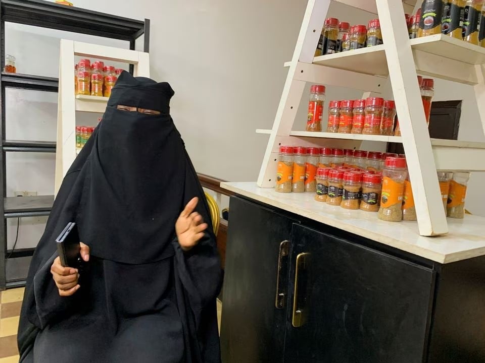 Nigerian hijab-wearing chef seeks to break stereotypes about Muslim women