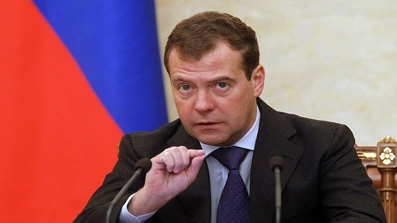 Medvedev: Almanya yakında Avrupa'daki liderliğini kaybedecek