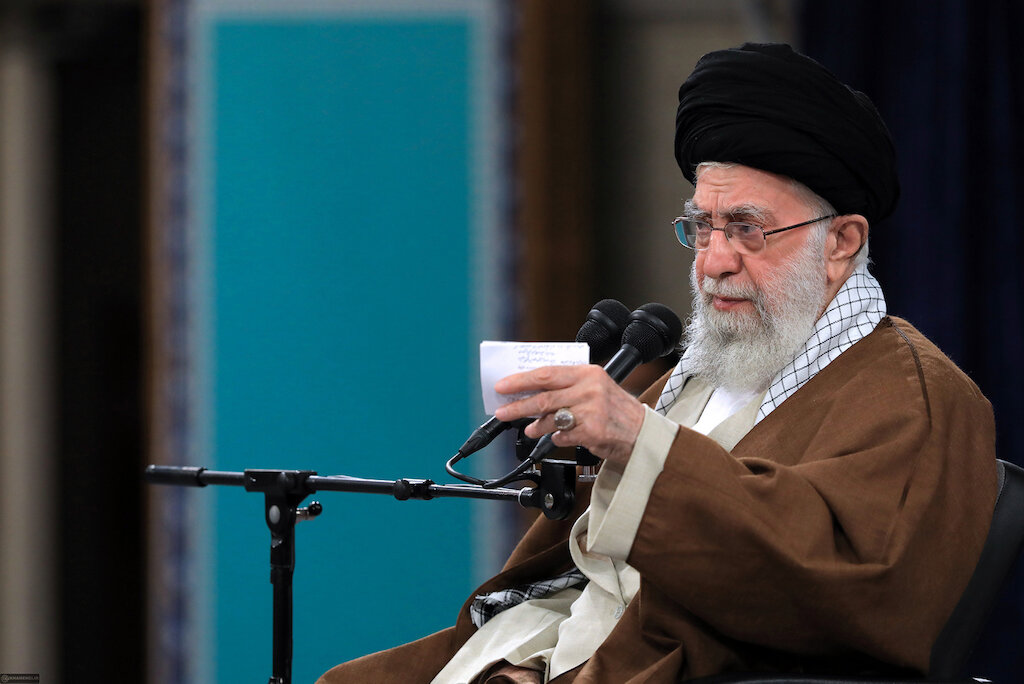 Imam Khamenei: It is not enough to just verbally praise workers, action is needed (Video)