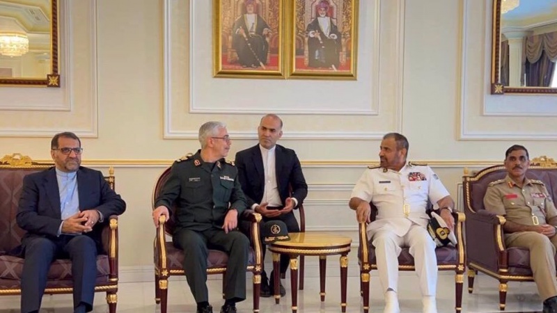 İran ile Umman genelkurmay başkanları görüştü