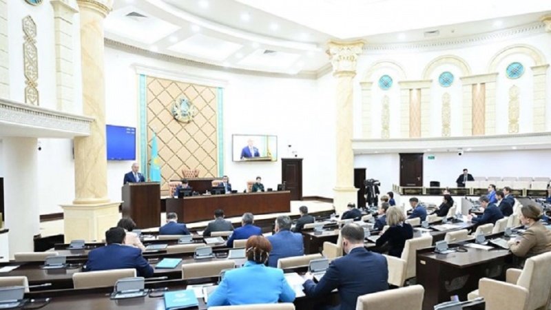 Тасвиби тавофуқномаи гумрукии Иттиҳодияи иқтисодии Авруосиё дар Қазоқистон