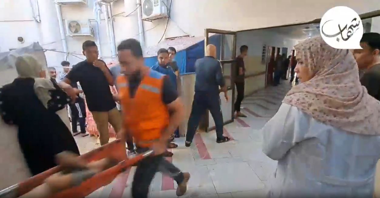 Heartbreaking scene when a doctor [mother] shocked by presence of her daughter on the stretcher