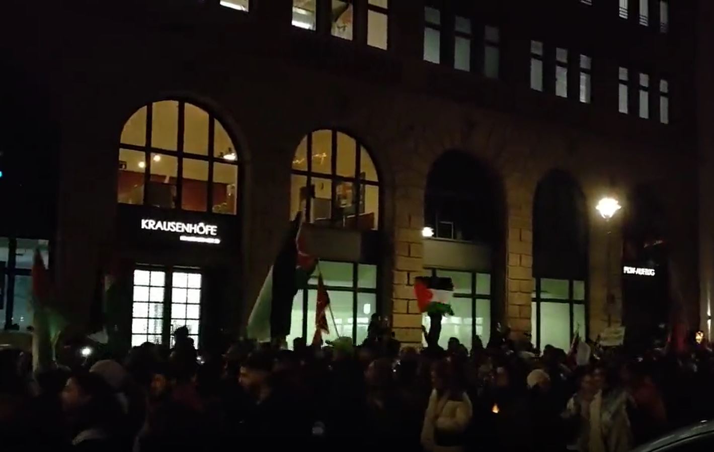 Video: Massive pro-Palestine march in Berlin, Germany 