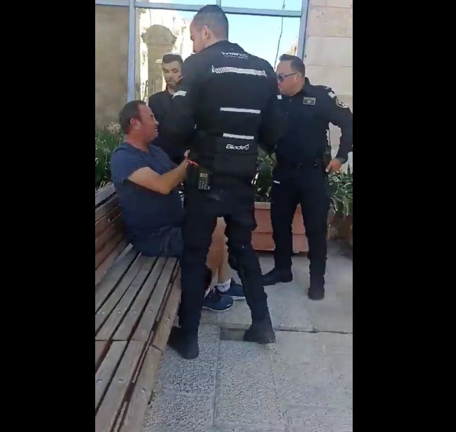 Video: Zionist police arrested a pro-Palestine Israeli high school teacher