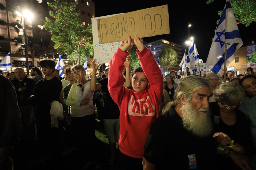 Israeli protesters demand cease-fire, prisoner exchange