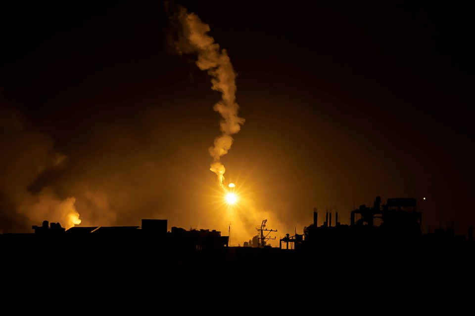 Bilionair AS lancar kempen cuba cemar imej Hamas