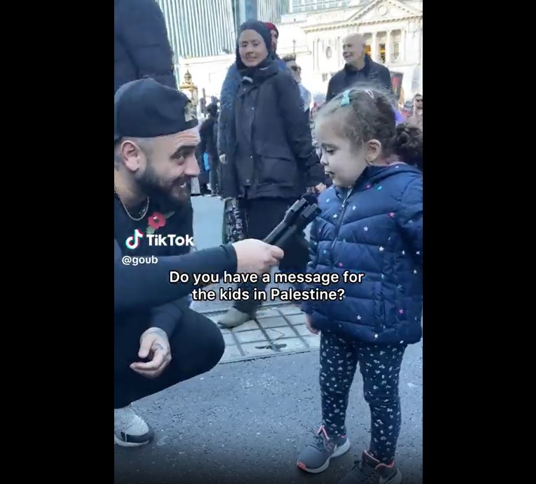 Video: British kids' message for kids in Palestine
