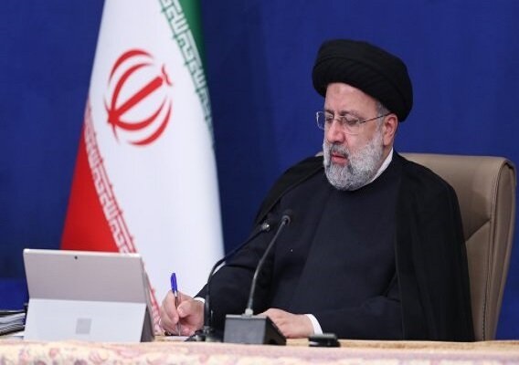 الرئيس الإيراني يبعث برسالة إلى دول العالم.. ويؤكد: جرائم الاحتلال عقاب جماعي ممنهج يجب وقفها فورا
