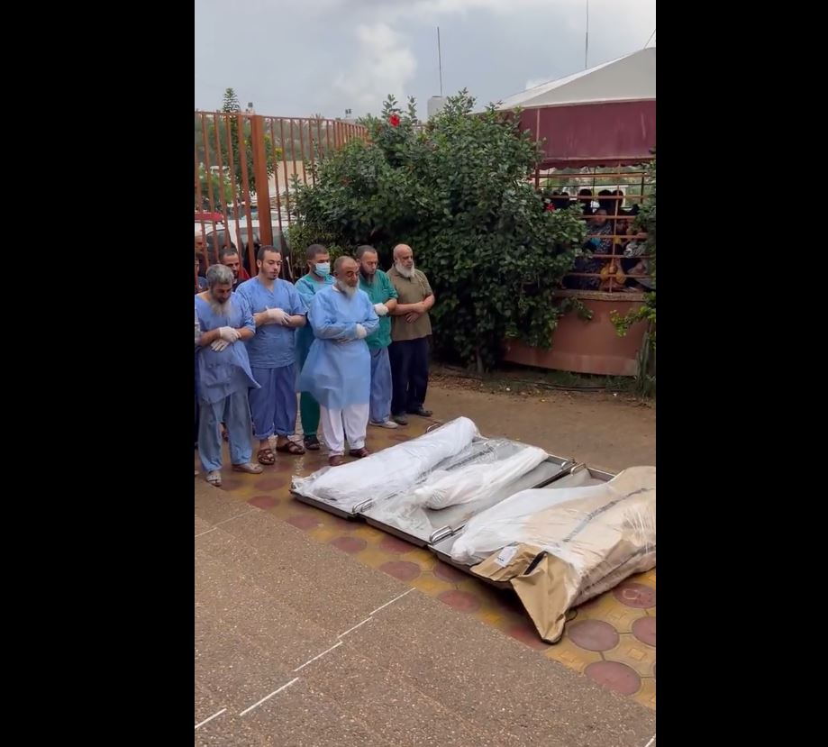 Video: Medical staff perform funeral prayer for victims of ongoing Israeli genocide in Gaza 