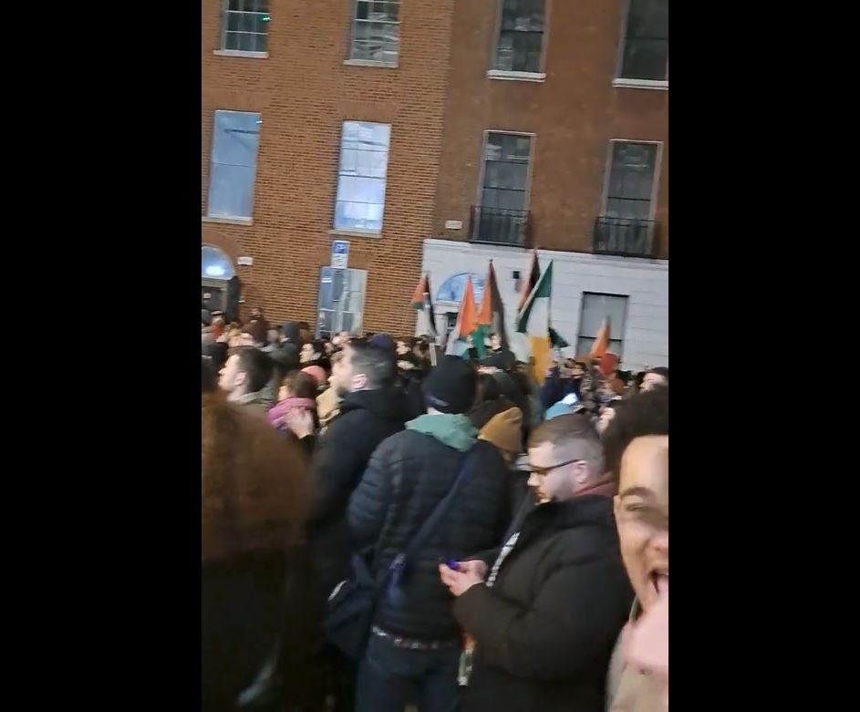 Video: Large protest in Dublin, call for expelling Israel ambassador and sanctioning occupation regime