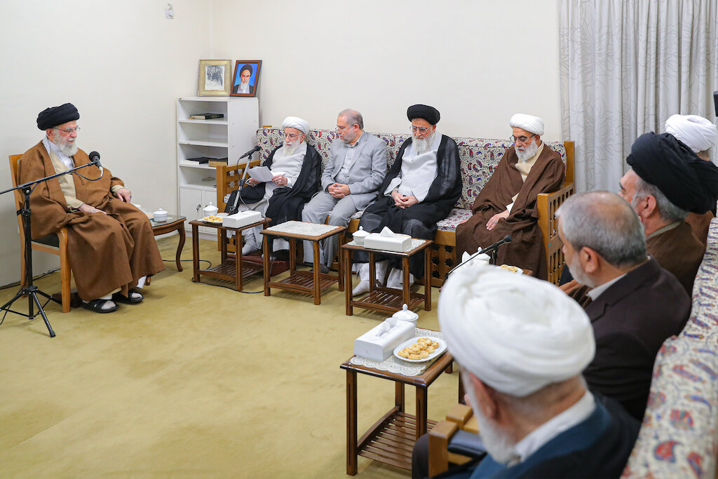 Imam Khamenei received jurists and jurisconsults of Guardian Council