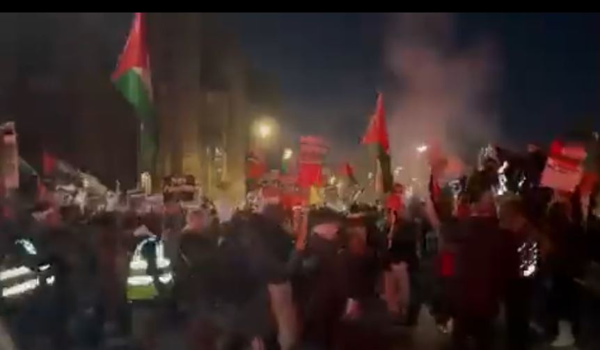 Video: Massive demonstration outside Westminster Parliament in London call for ceasefire in Gaza