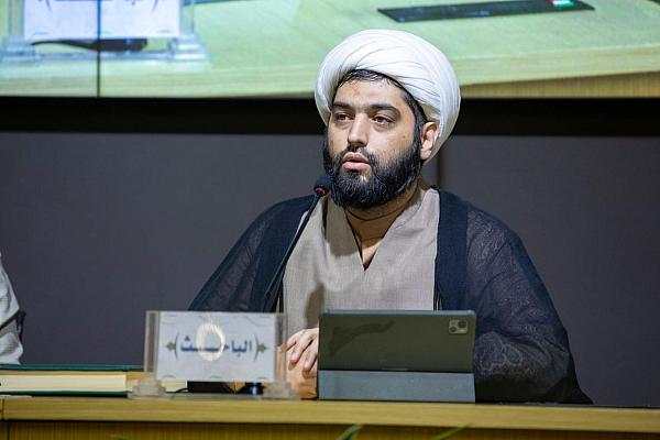 باحث من حوزة قم يناقش نسخة نفيسة لكتاب تهذيب الأحكام ورحلتها إلى كربلاء