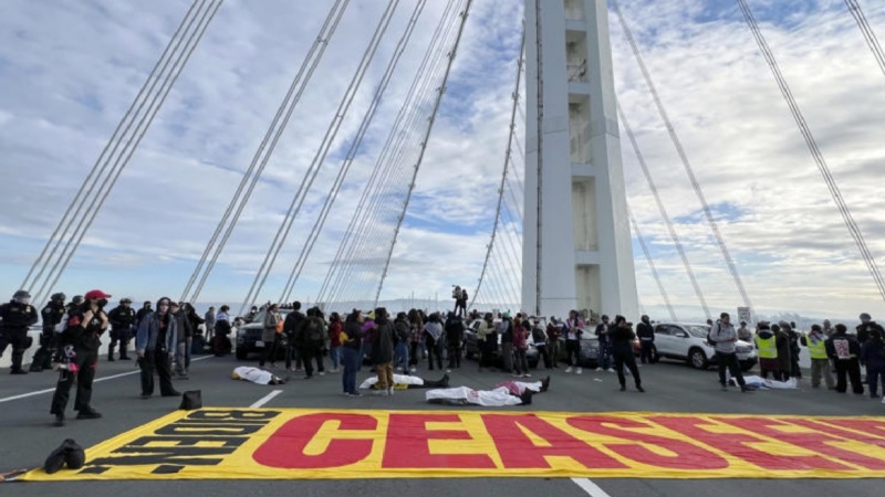 Usa, corteo sul ponte di Boston per cessate il fuoco a Gaza