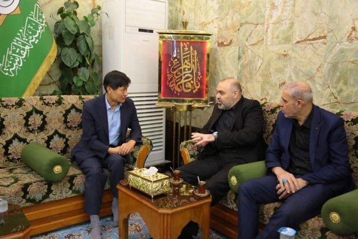Korean Ambassador to Iraq visits Imam Hussain Holy Shrine