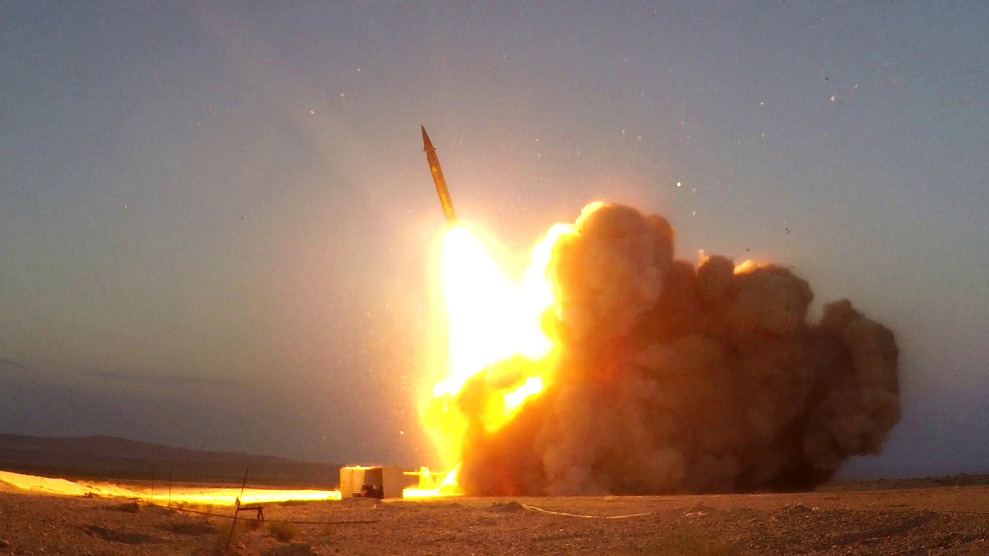 Iran Liris Video Keberhasilan Peluncuran Rudal Fattah 