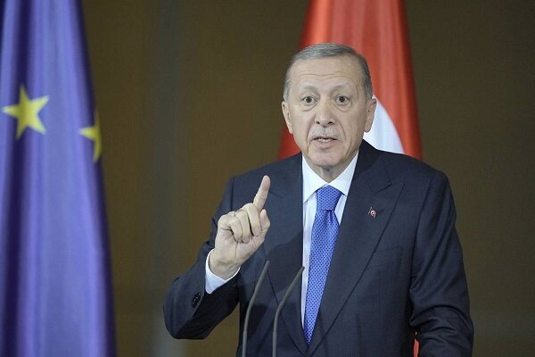 Erdogan warns countries supporting Zionist regime
