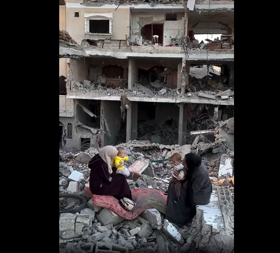 Video: Gazans having a break of Israel's terror on first day of a 4-day-long humanitarian pause