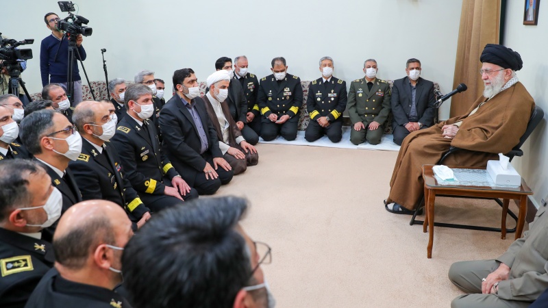 イラン最高指導者が、自国海軍の発展を賞賛