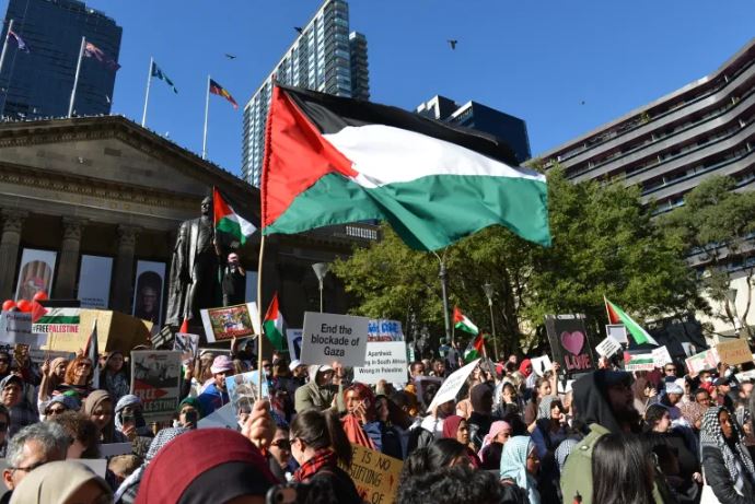 Hamas calls for escalating massive protests on International Day of Solidarity