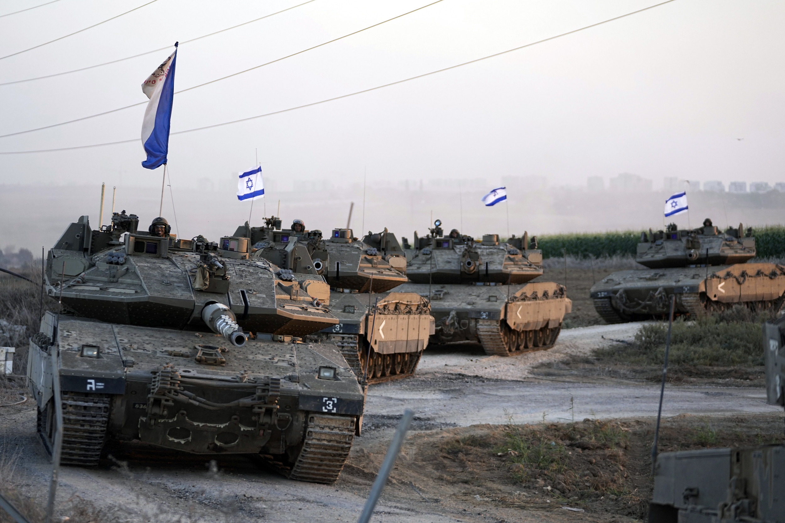 Israeli tanks target areas in Gaza in violation of truce
