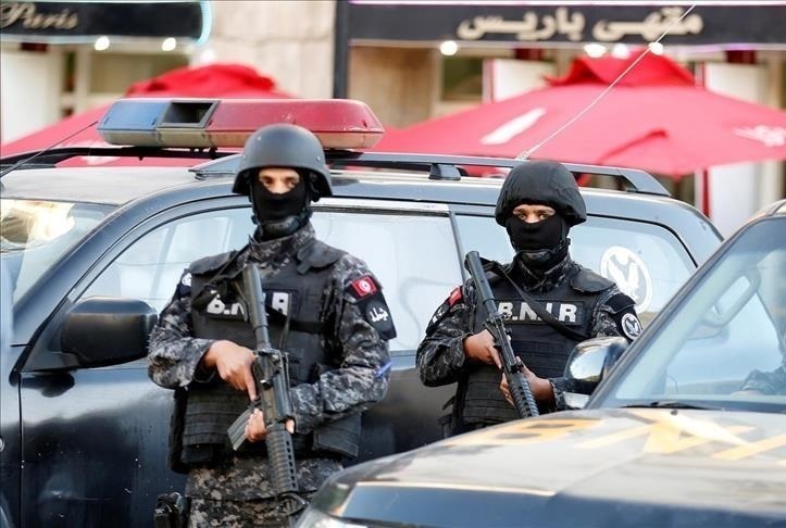تونس: القبض على 4 مدانين بالانتماء لتنظيم إرهابي