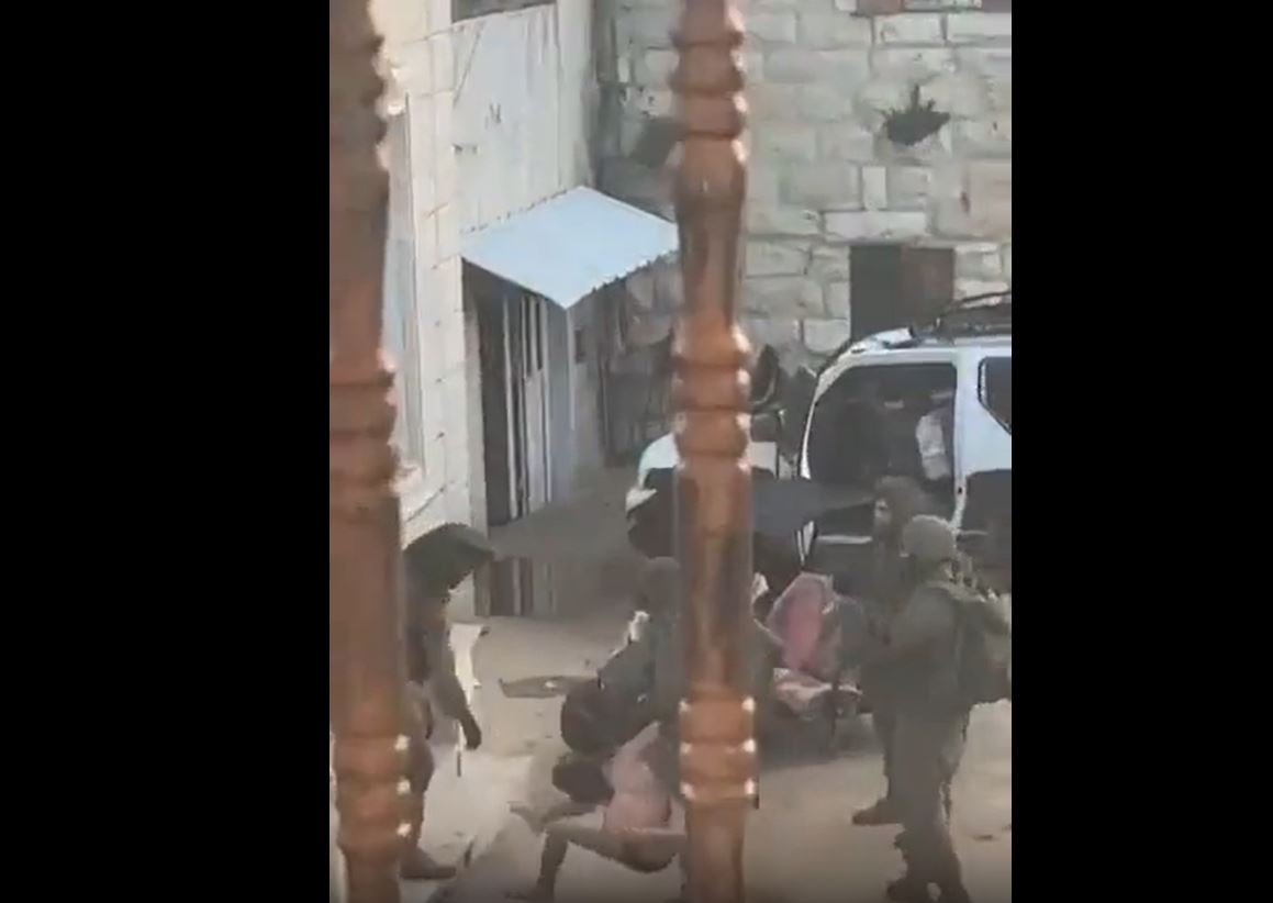 Video: Israeli forces savagely arrest a young Palestinian, remove his clothes, in Turmus Ayya of West Bank