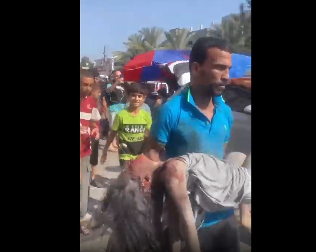 Graphic Video: Israeli massacres continue in Gaza...