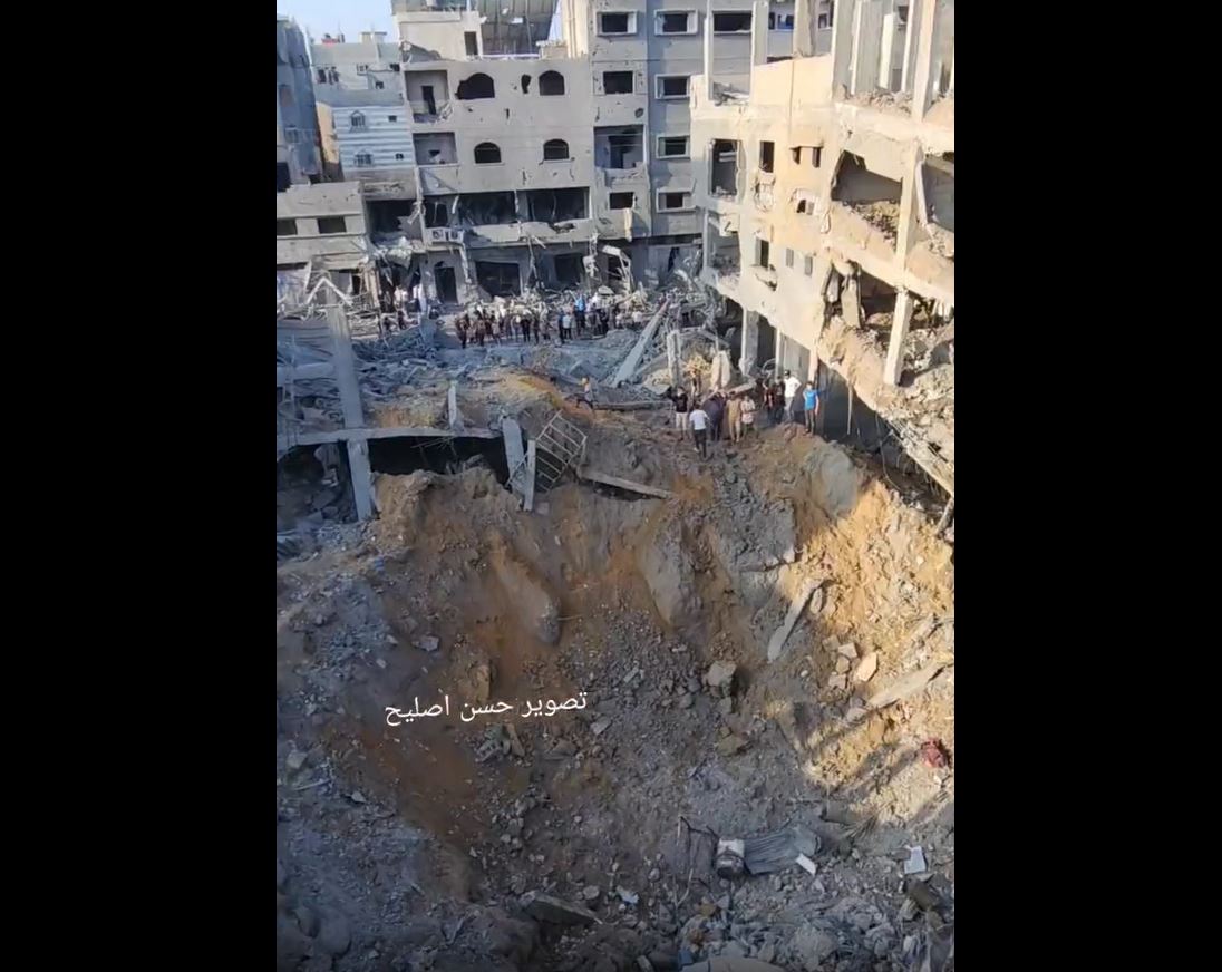 Video: Israeli warplanes destroy entire residential complex in Al-Maghazi, Gaza