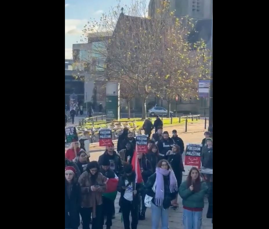 Video: University of Leeds, England in solidarity with Palestine