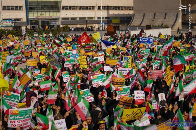 Iranians mark 13 Aban occasion with nationwide rallies