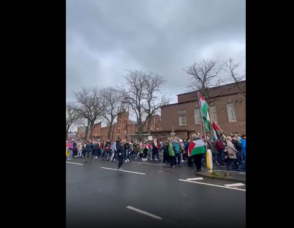 Video: Massive crowds in Belfast, Ireland march to U.S. Consulate chanting "Palestine will be free!"
